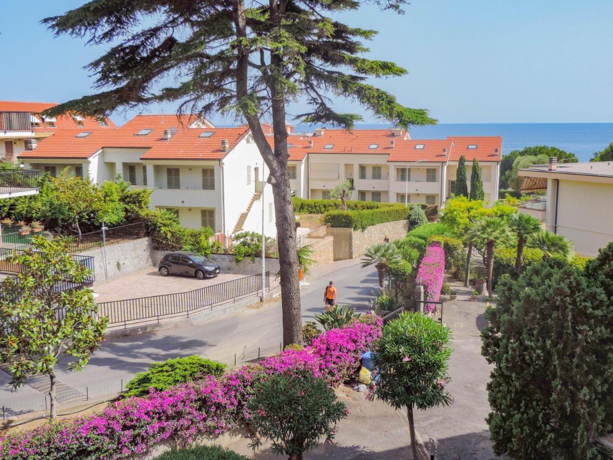 Апартаменты H11 Terrazzo Al Mare - Riva Ligure - Spiagge Экстерьер фото