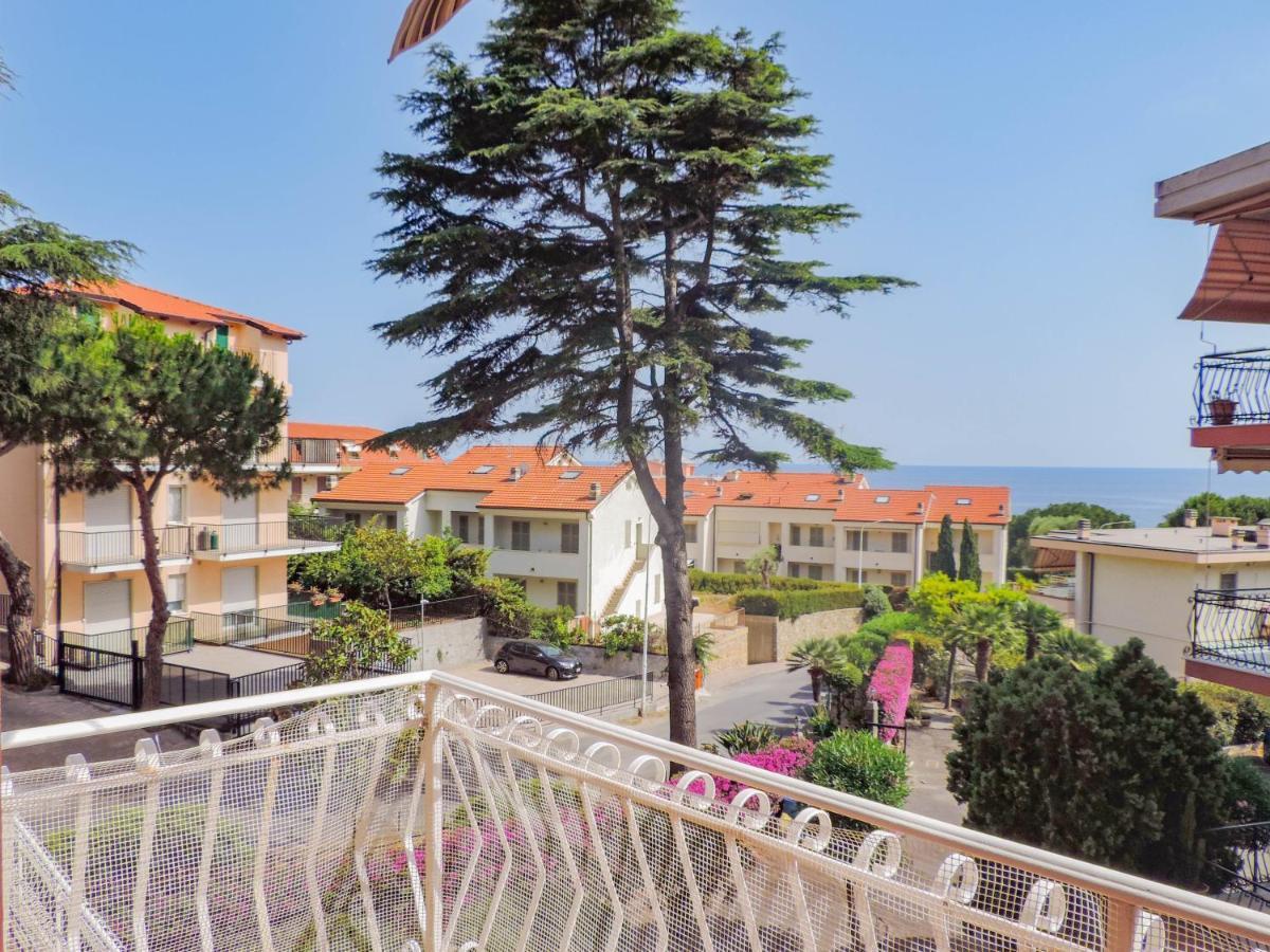 Апартаменты H11 Terrazzo Al Mare - Riva Ligure - Spiagge Экстерьер фото